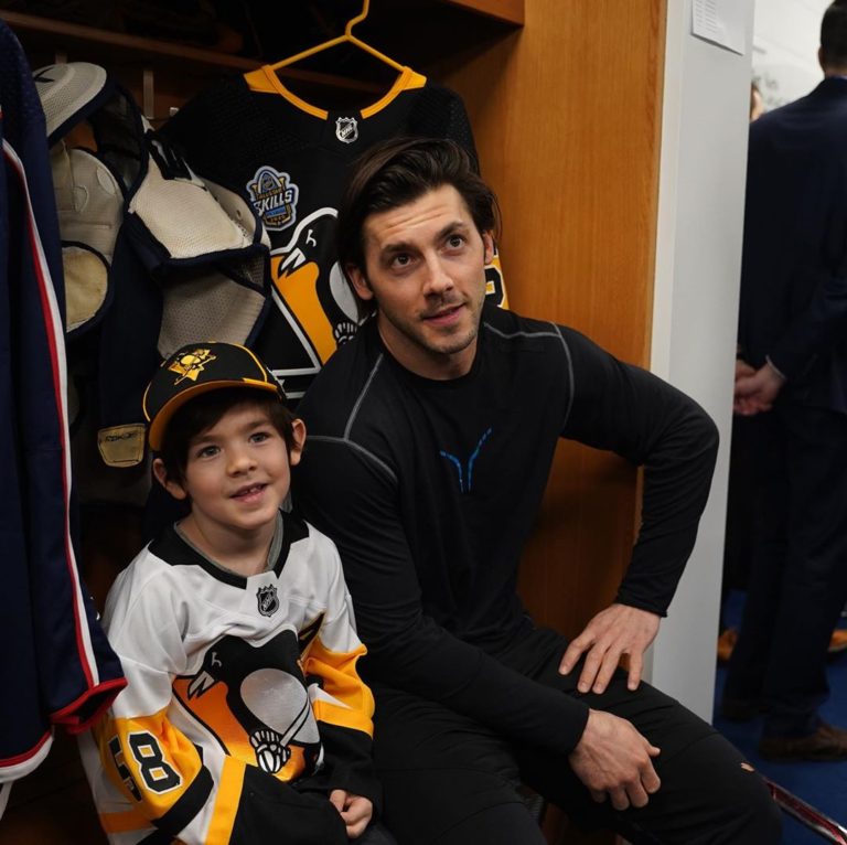 Kris Letang and son have a great 2020 AllStar weekend in St. Louis